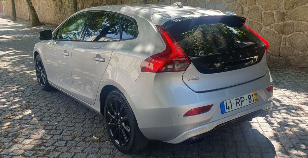 Volvo V40 D2 1.6 diesel summum