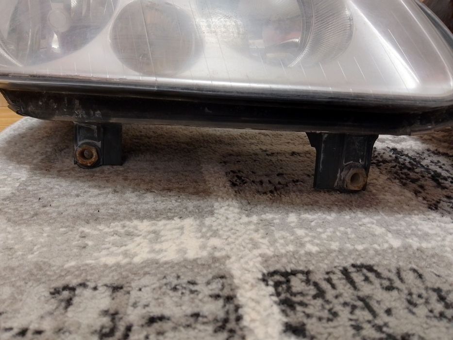 Фари на volkswagen caddy