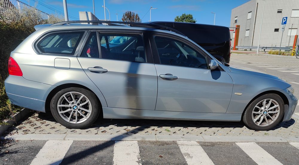 Bmw 320i em bom estado, gasolina 150cv e91