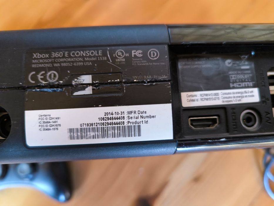 Xbox 360 500 GB  2 pady
