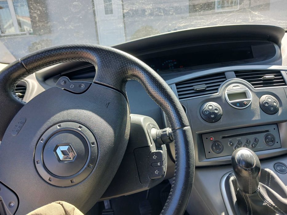 Renaullt Megane Scenic — photo 4