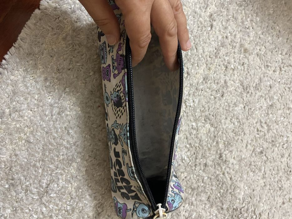 Estojo escolar como novo