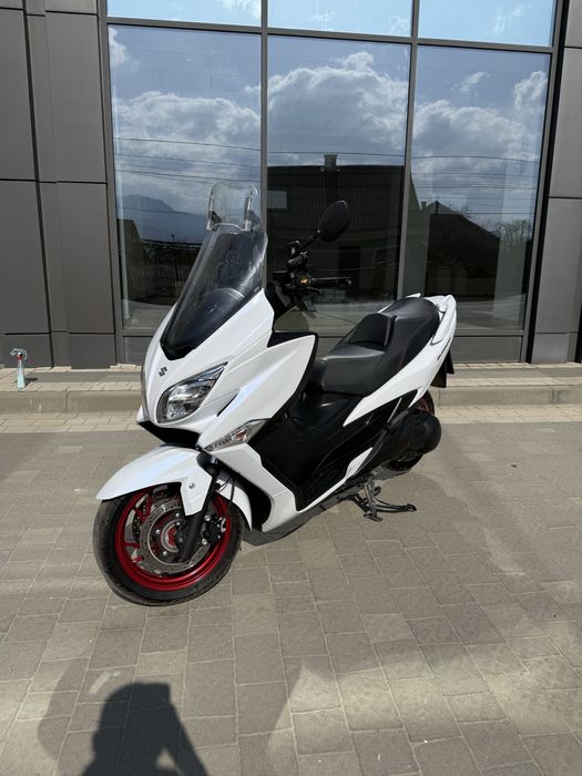 Suzuki burgman 400 2018