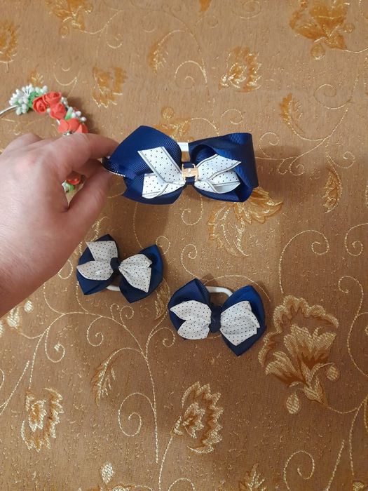 Обруч та резинки для волосся