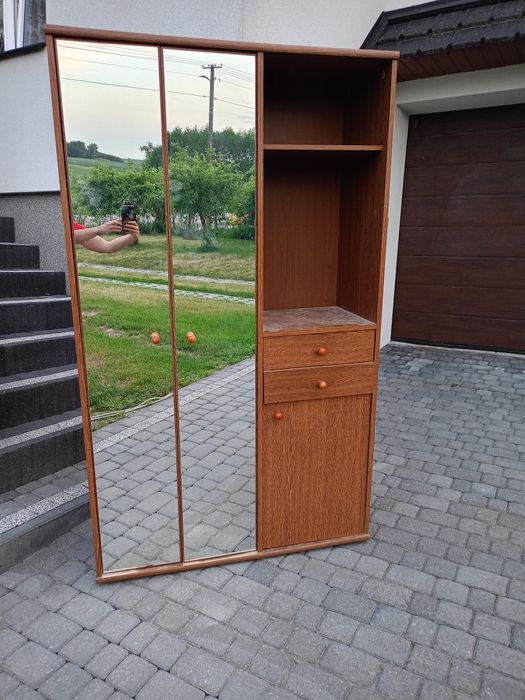 Szafka na ubrania i buty PRL