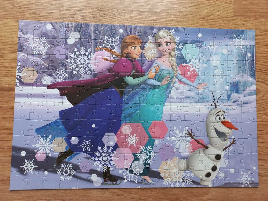 Puzzle Trefl Księżniczka Ariel z księciem 100el + Kraina Lodu 160el