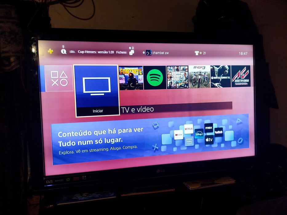 troco PS4 Slim com 2 comandos dock de carregamento