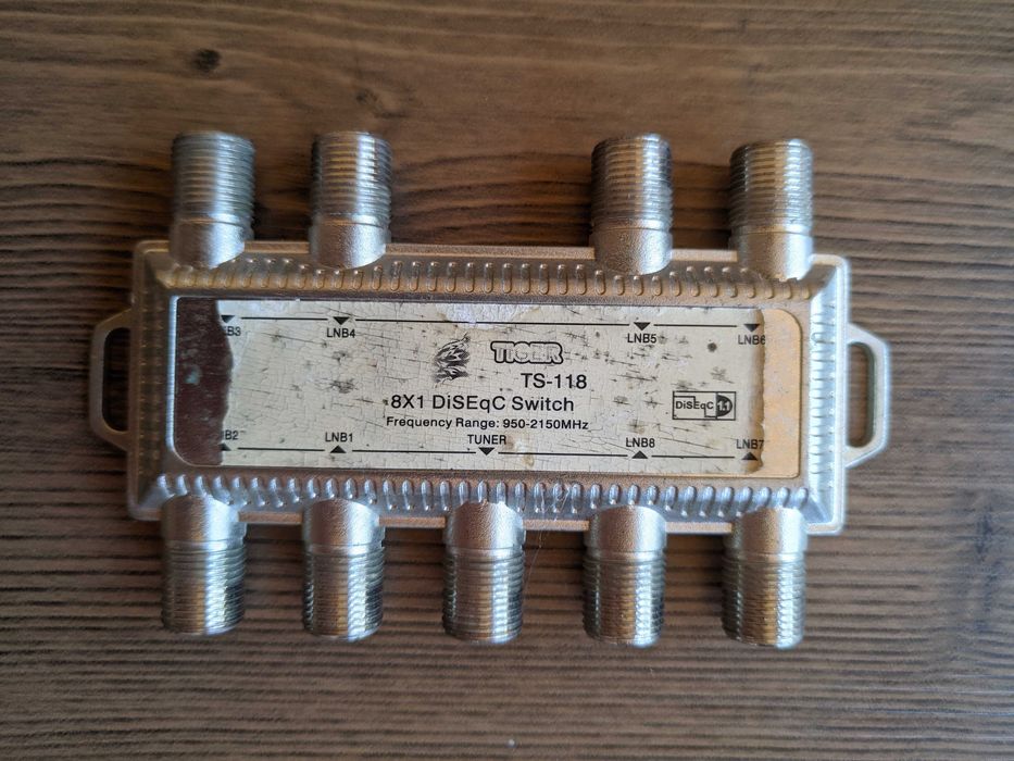 DiSEqC переключатель (дисек) Tiger TS-118 8x1 DiSEqC Switch