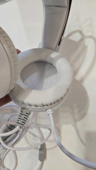 Słuchawki przewodowe nauszne Mars Gaming MHRGBW