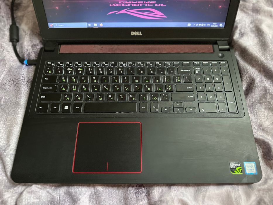 Потужна машина DELL в гарному стані і все працює ідеально