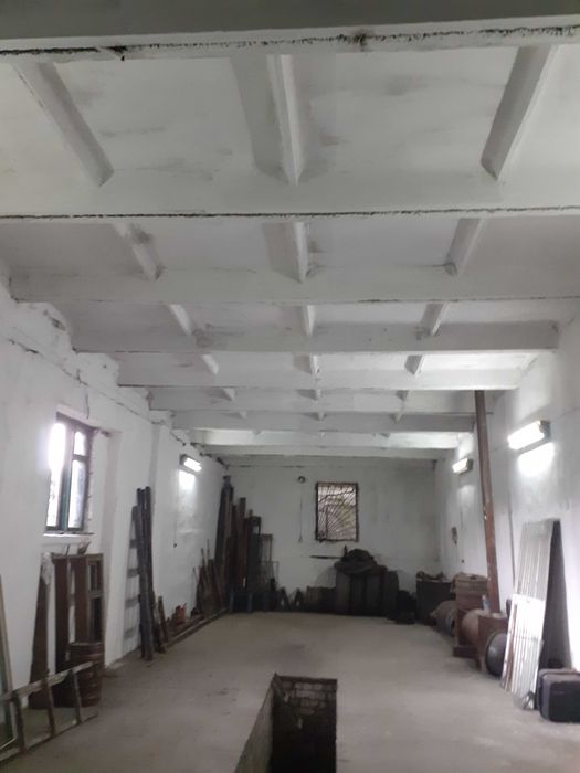 Продам приміщення комерційного призначення