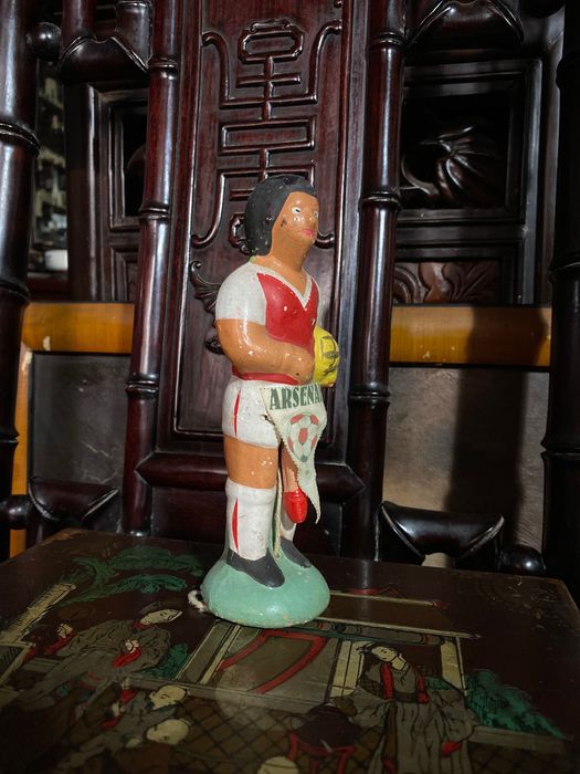 Escultura Movimento Fálico Jogador Fute Faiança Caldas da Rainha 17 cm