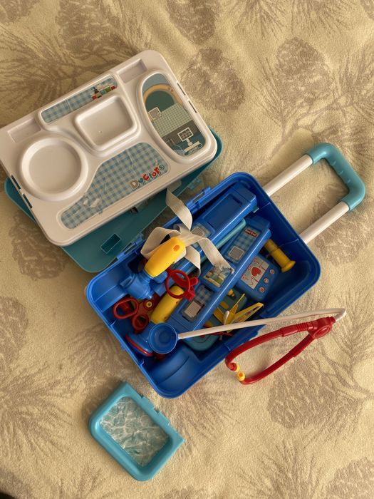 Игровой набор доктора Toysclub Doctor в чемодане с ручкой больница