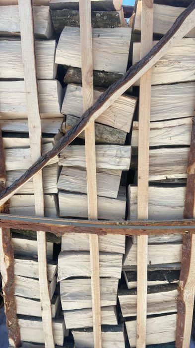 Якісні сухі дрова дубові дуб опт