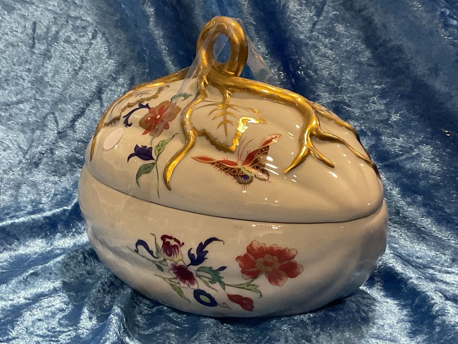 Caixa melão vintage vista alegre pintura manual com 18 cm