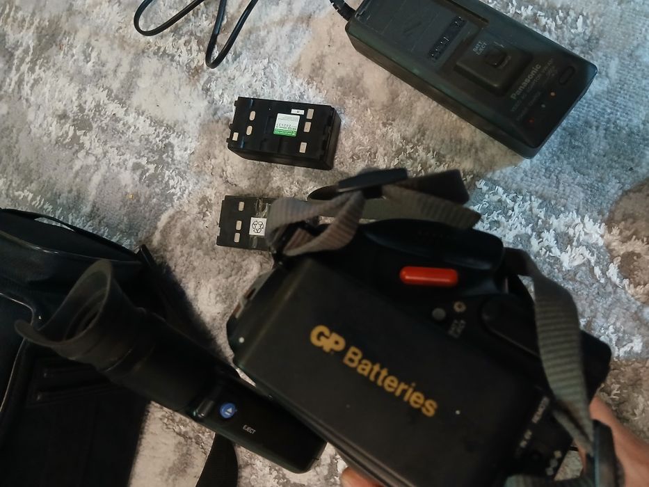 Продам видеокамеру панасоник