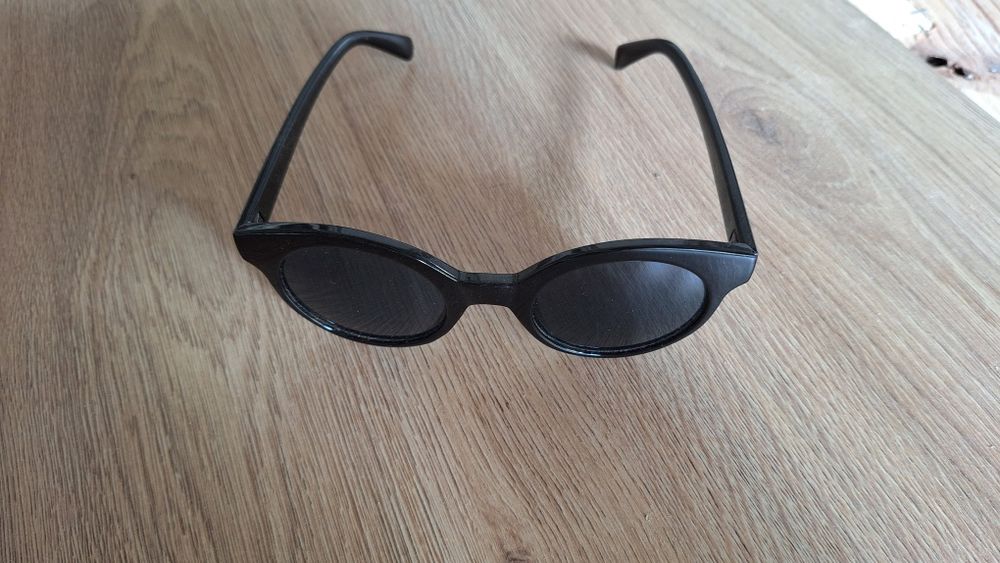 Corda para saltar em pvc e oculos crianca