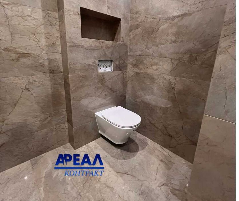 Продам 2-х кімнатну квартиру у "Короні Ренесансу".