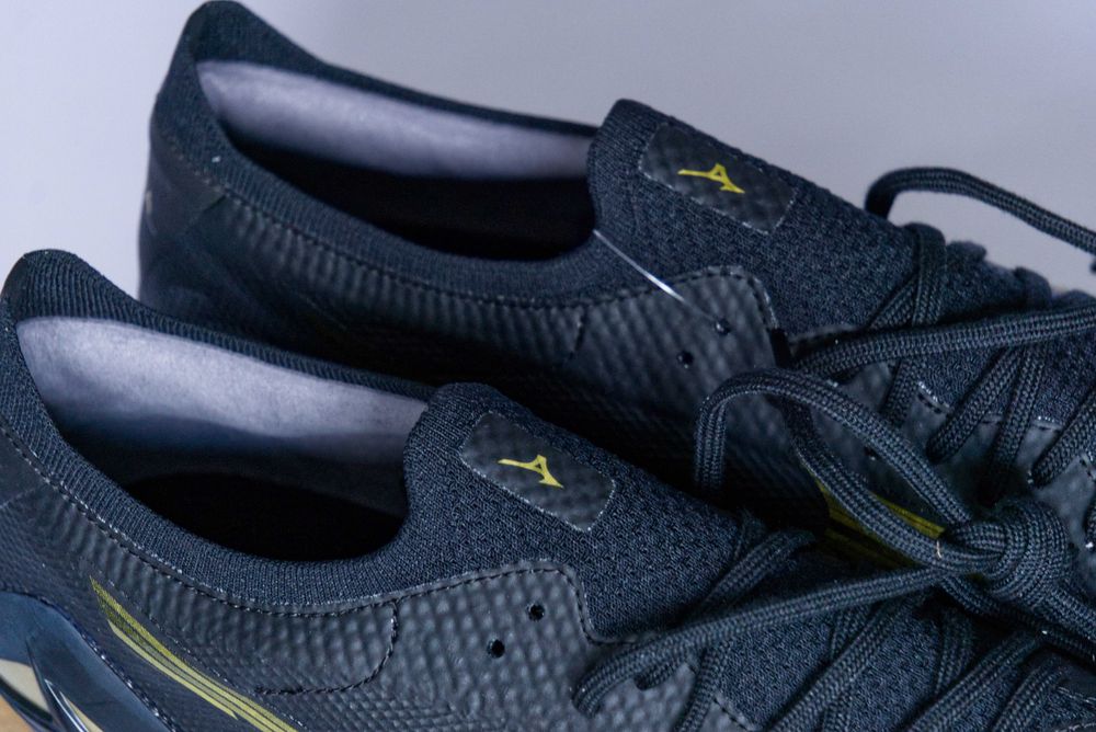 Buty piłkarskie Mizuno Morelia Neo 4 Elite MD 44.5