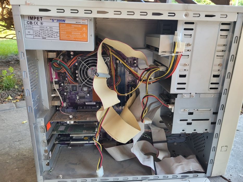 Komputer Codegen 6013L-G6  z lat 2000 retro
