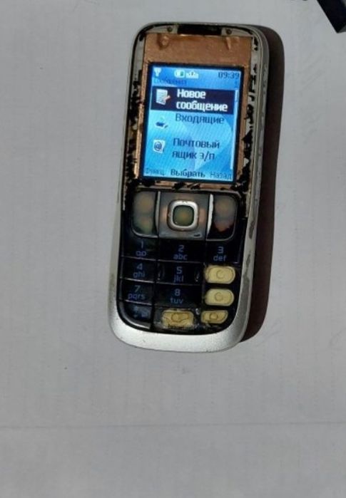 Телефон в рабочем состоянии Нокия.