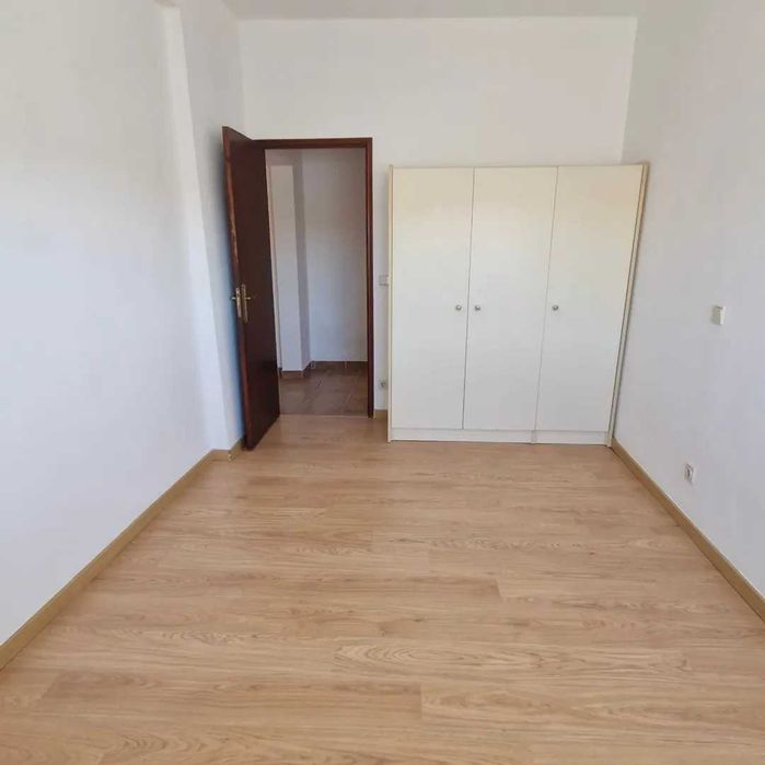 Apartamento T3+1  com garagem + grande terraço