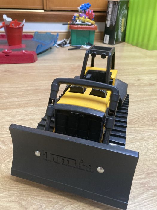 Trator brinquedo