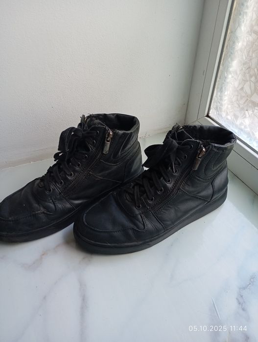 Чоботи,ботинки, черевики для хлопчика