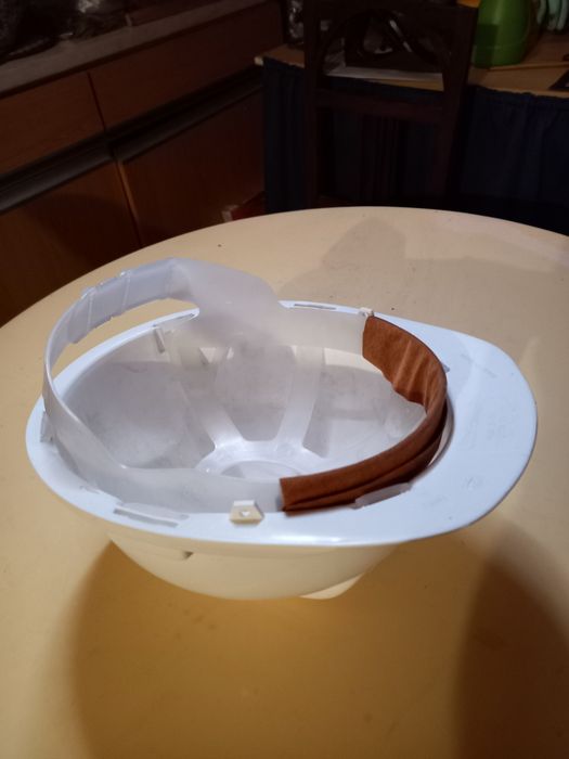 Vendo..Capacete de Obra.