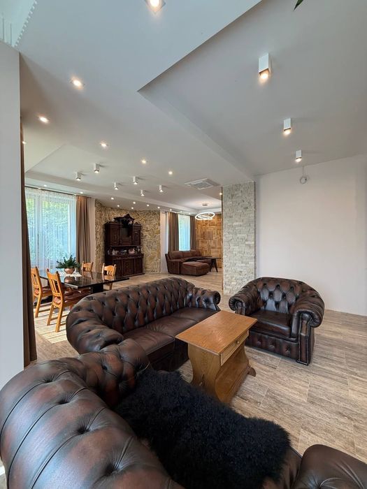 Продаж елітного окремостоячого будинку у Малехові