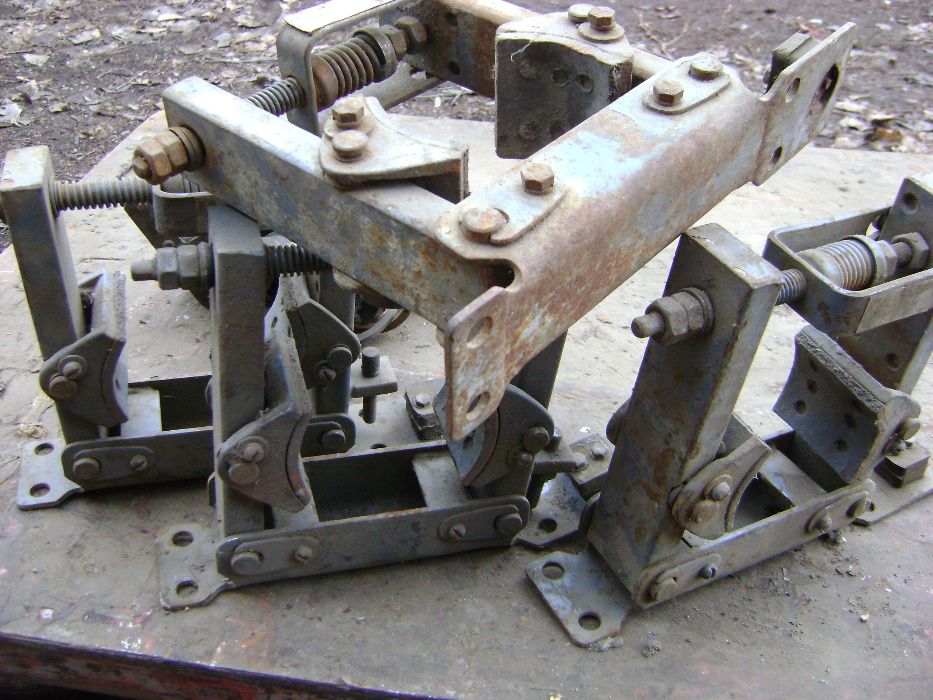 Крановый тормозТКГ200,400 ТКТ200 Колодки кранаГидротолкатели ТЭ50 80