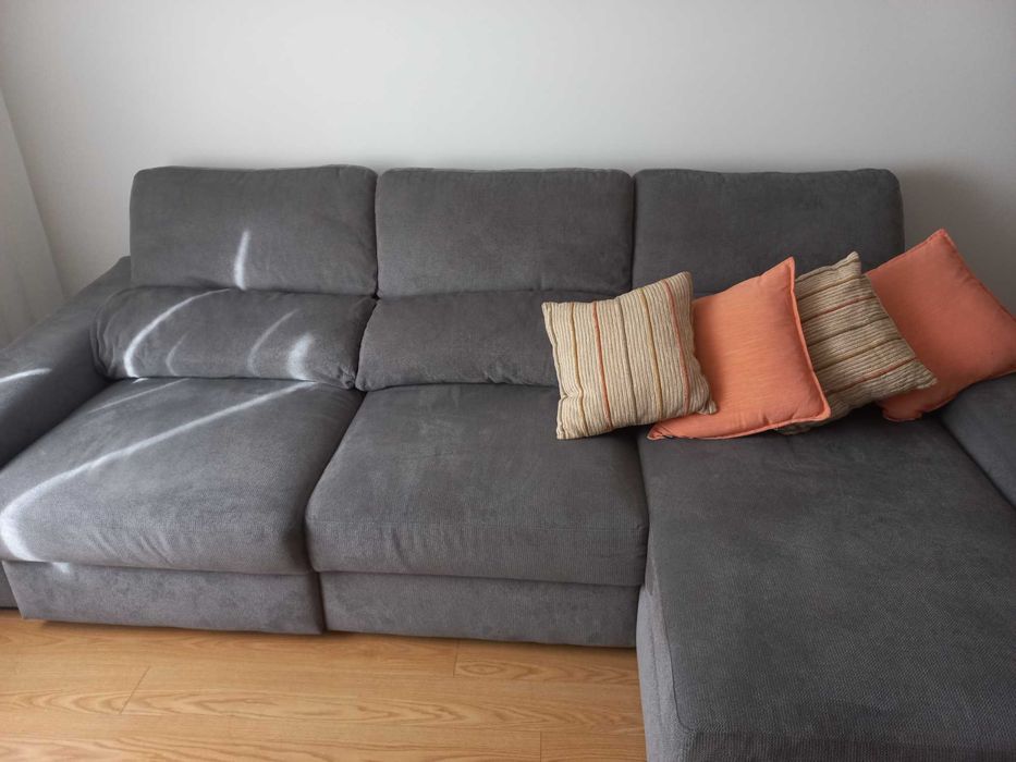 Sofá  3 lugares Gato preto