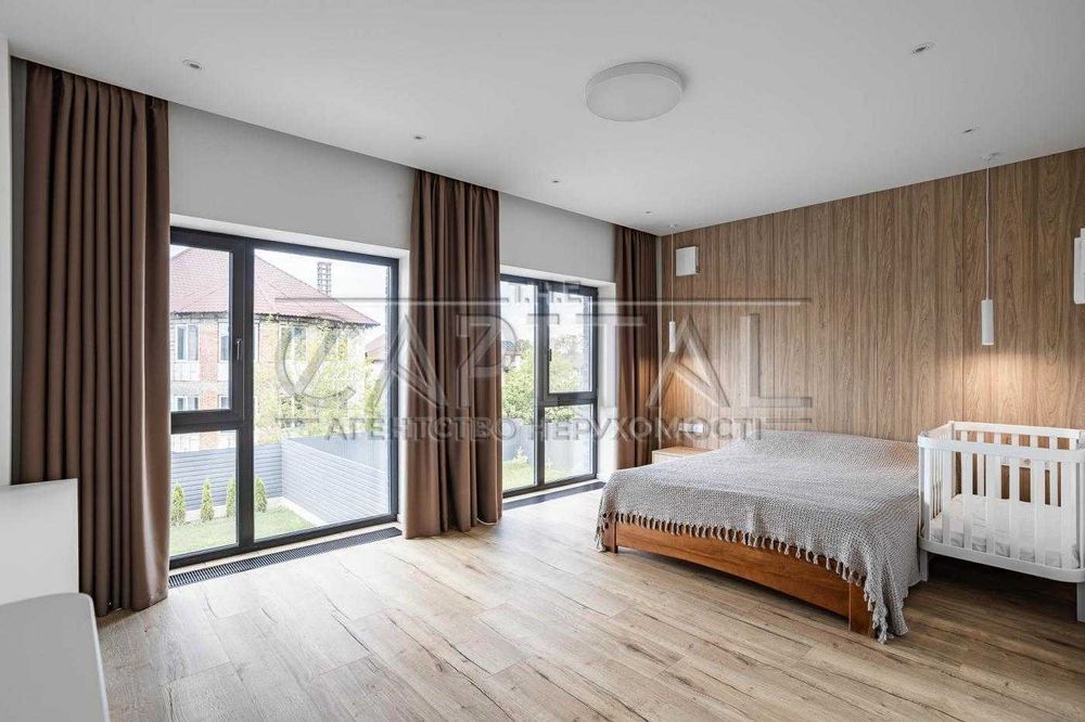 House in Kyiv, Chokolivka - More