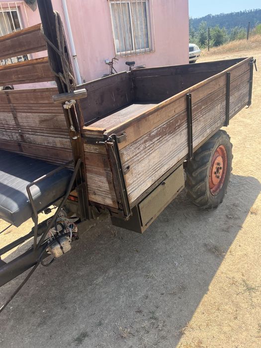 Tratorinha 4x4 motor Lombardini e caixa Forte