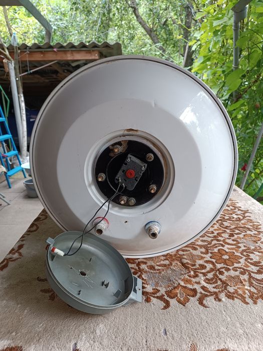 Продам бойлер бу 80л. NOVA  tec.