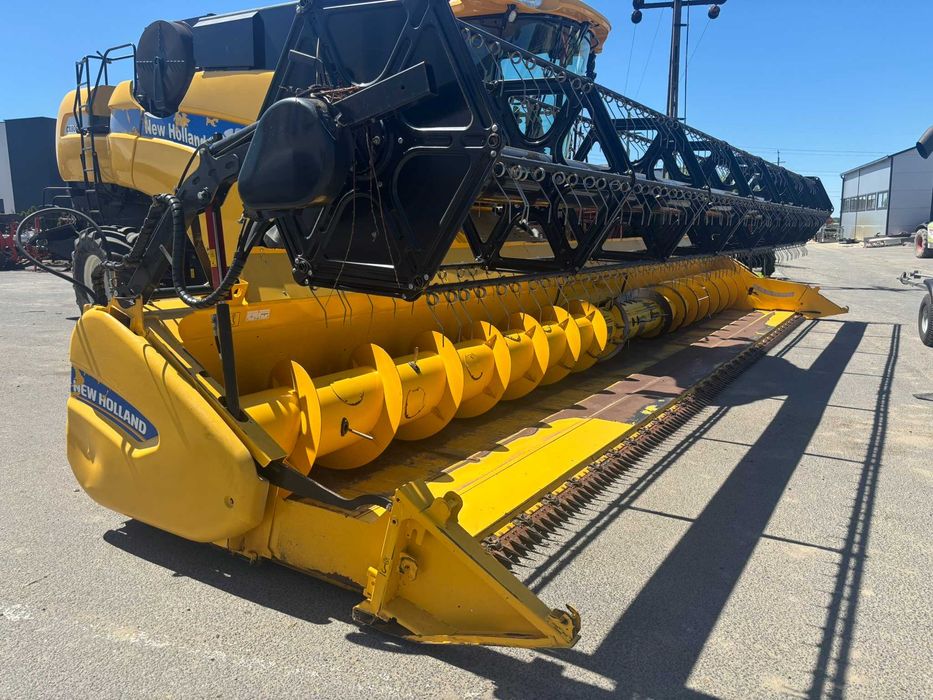 Heder z wózkiem New Holland Varifeed 35V