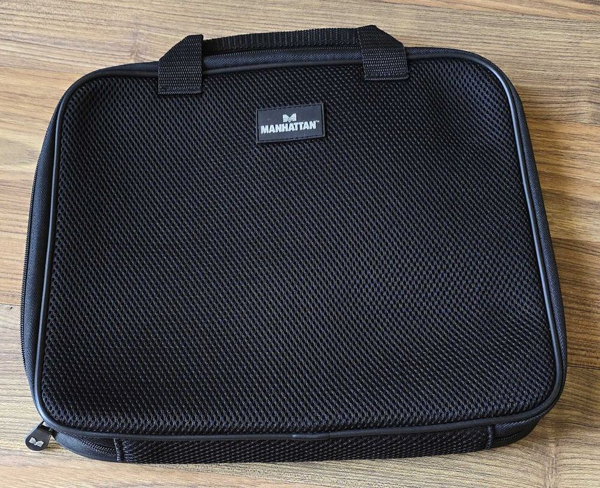 Piękny pokrowiec na laptopa, czarny