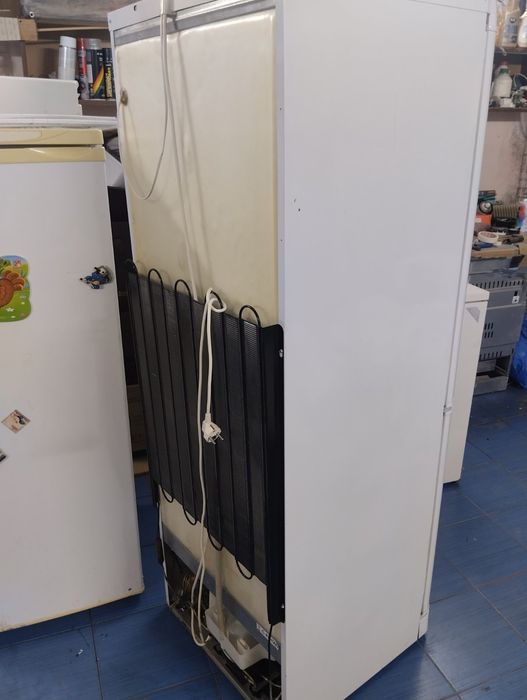 Холодильник indesit