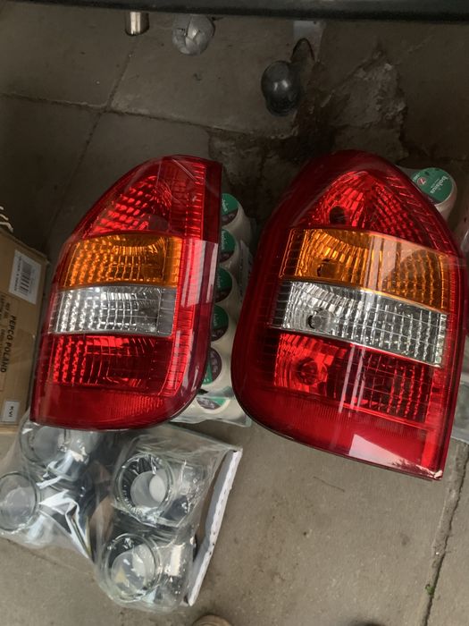 Lampy tylne sprzedam do opla zafiry
