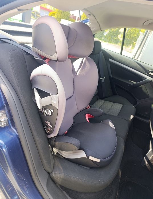 Fotelik samochodowy CYBEX Solution S-Fix (15-36 kg) po jednym dziecku