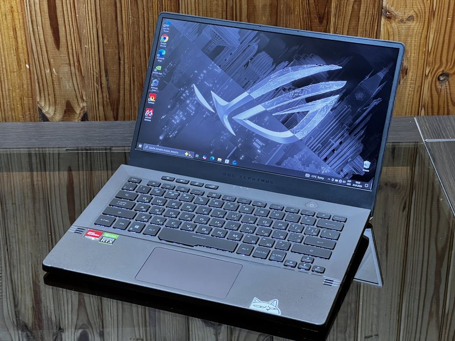 Asus ROG Zephyrus 14, RTX3050ti, 144hz, Ryzen 7 5800hs