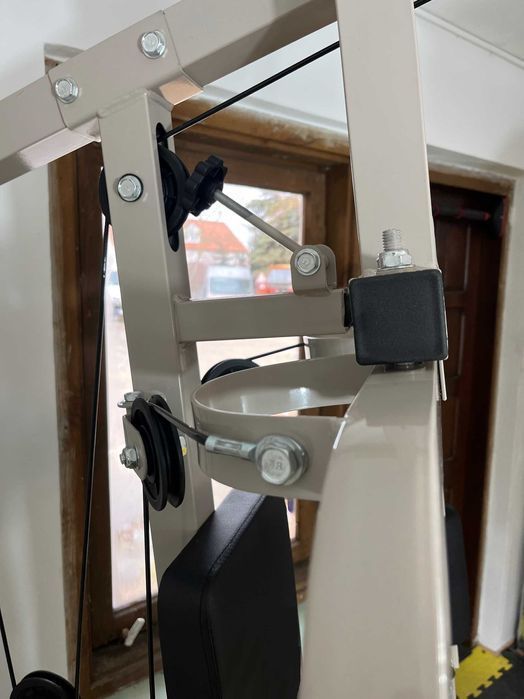 Atlas MS-360 Do Ćwiczeń Wielofunkcyjny Wyciągi Prasa Nóg Modlitewnik