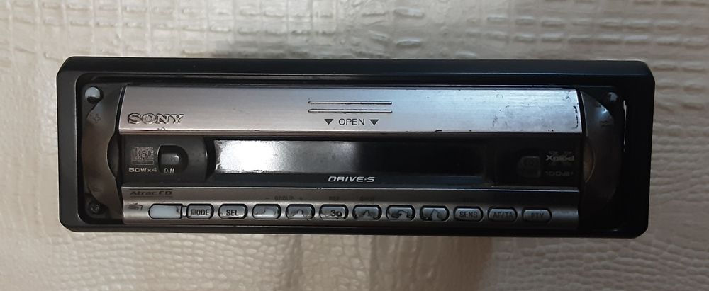 Автомагнітола SONY