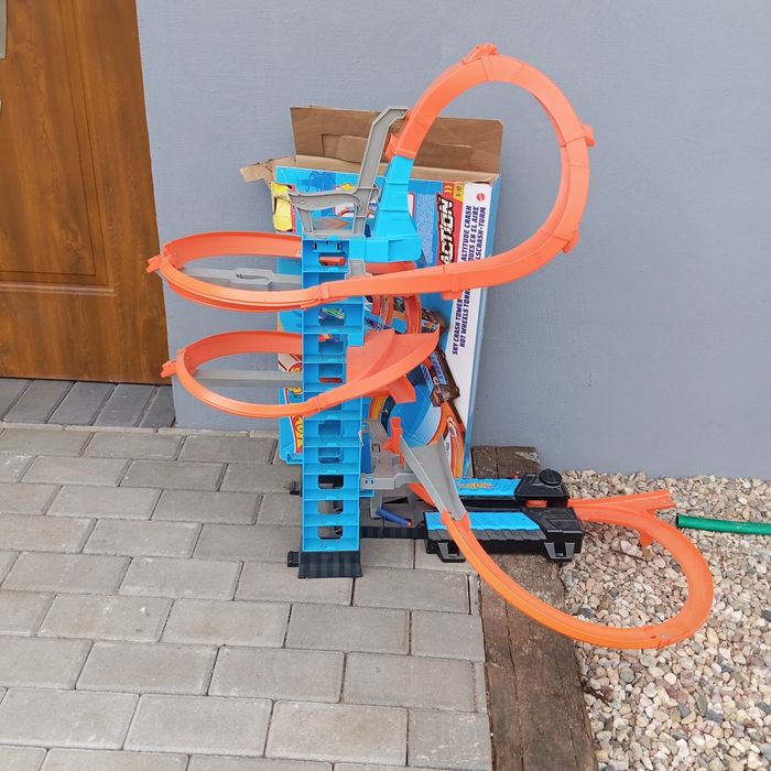 Wieża hot wheels