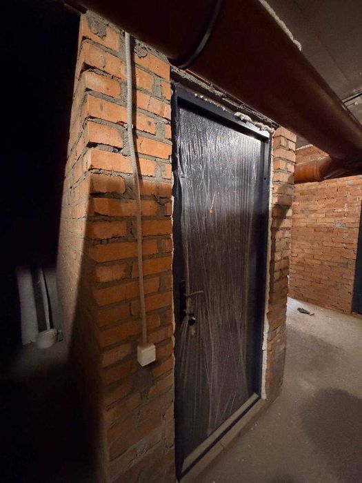 Оренда комора кладова в підвалі ЖК Акварелі-2 Вишневе 2,8 і 5,4 кв.м