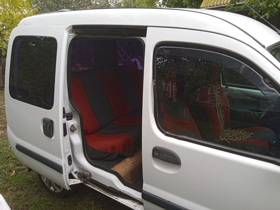 Продам машину                                                   .