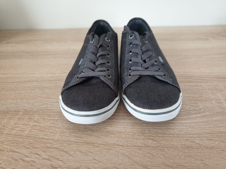 Продам кеди Vans 40р в ідеальному стані.
