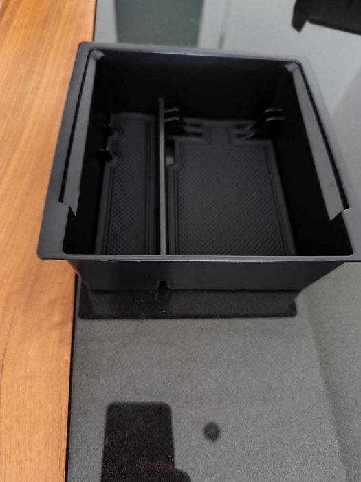 organizador consola central tesla y