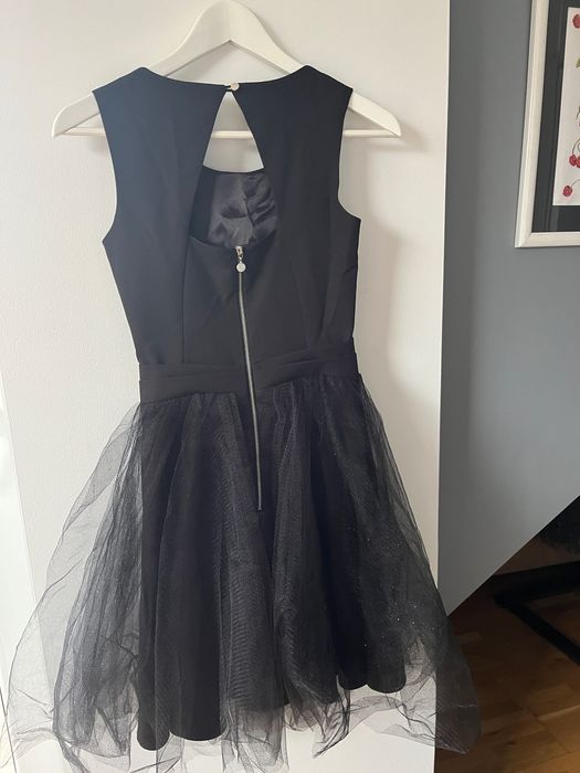 Nowa czarna sukienka