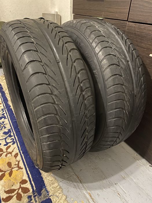Резина літо 205/65/r15  дві по 800 і трейтя за 400